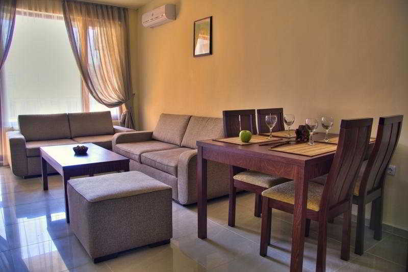 Sunflower Aparthotel Sunny Beach Exterior foto